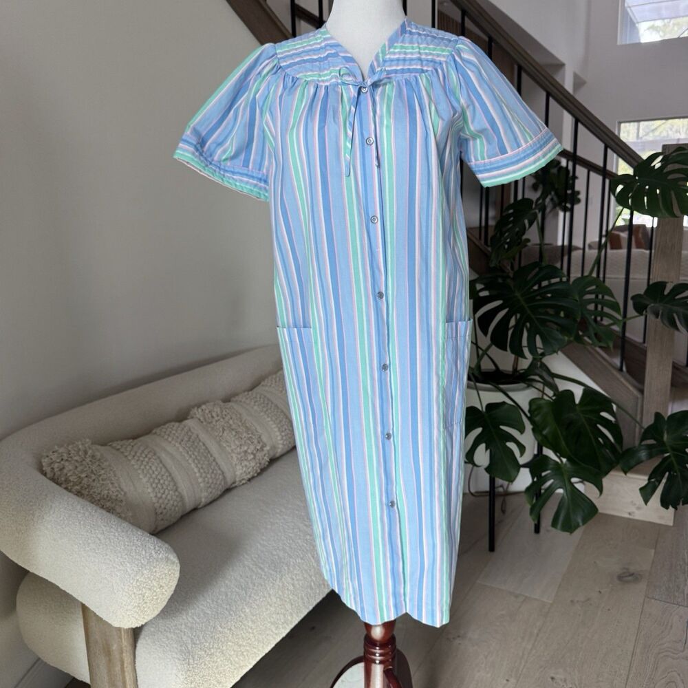 Vtg 1970’s Sears Ashley Taylor Striped Patio Dress Duster Robe Snap Front Medium